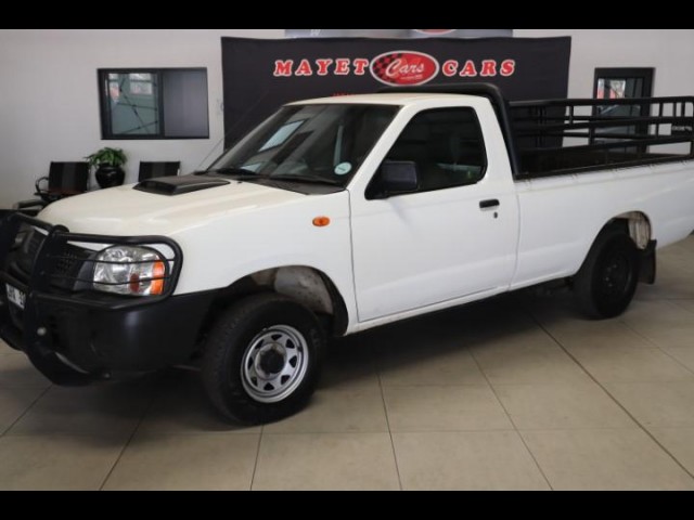 BUY NISSAN HARDBODY NP300  2017 2.5TDI LWB P/U S/C, Mayet Cars