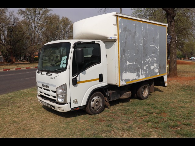 BUY ISUZU NLR 2019 150 F/C C/C, Mayet Cars