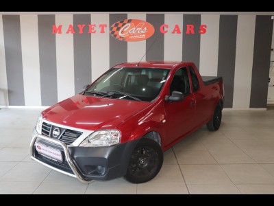 2023 Nissan Np200